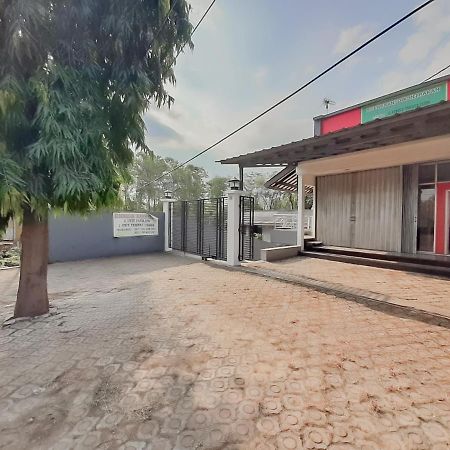 Wisma Asri Syariah Majalengka Redpartner Dawuhan エクステリア 写真