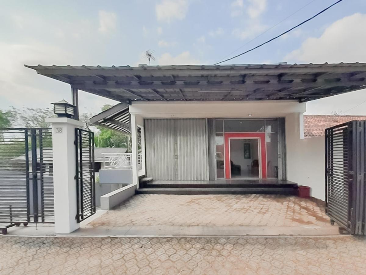 Wisma Asri Syariah Majalengka Redpartner Dawuhan エクステリア 写真
